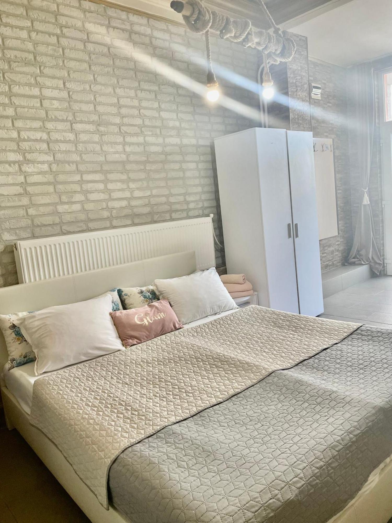 White Rose Guest Rooms Burgas Exterior photo